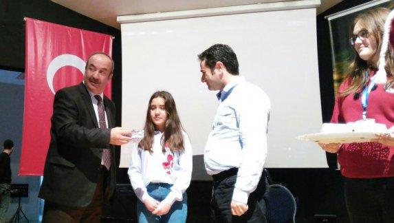 Ses Yarışmasında, Osman Nuri Ersezgin Ortaokulu öğrencisi Irmak Özyaranlar İl 4. oldu.